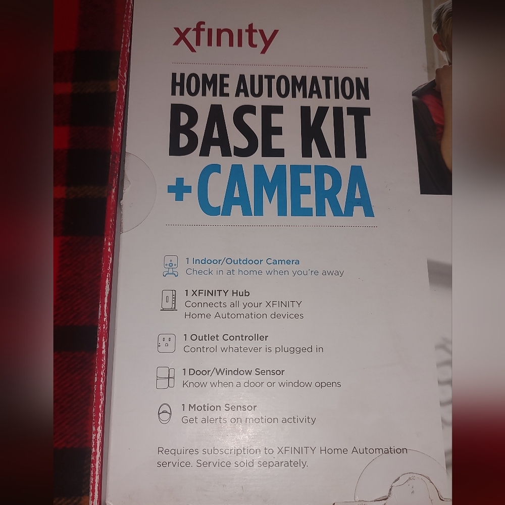 Xfinity Home Automation Base Kit + Indoor/Outdoor Camera Xfinity Hub Outlet Cont - Picture 2 of 9